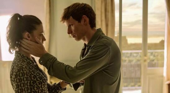 Eddie Redmayne et Ursula Corbero le tueur a gages meticuleux