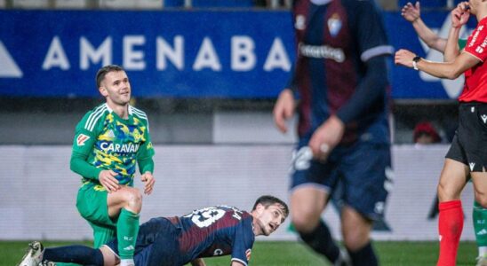 Embarras sous la pluie La chronique dEibar Real Saragosse 2 1