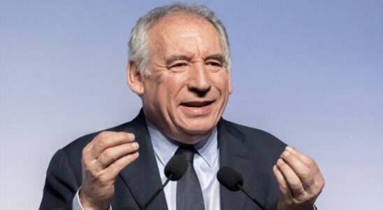 Francois Bayrou ladmirateur centriste chevronne dHenri IV que Macron choisit