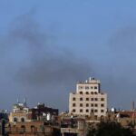 Israel bombarde laeroport de Sanaa et le port de Hodeida