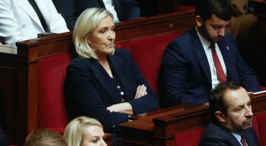 Le Pen annonce quelle renversera le gouvernement Barnier en soutenant