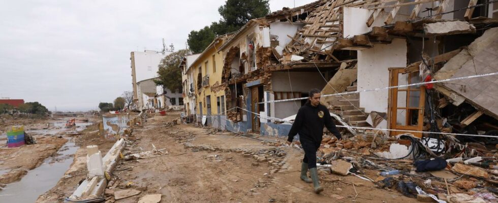 Le gouvernement de Mazon accelerera la creation de logements avec