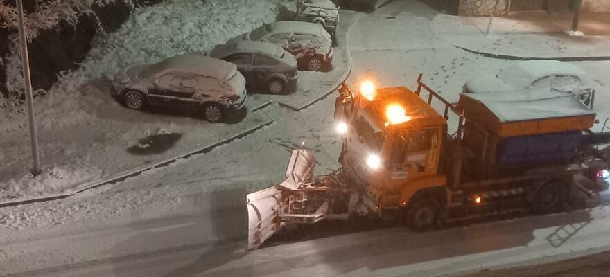 Les Pyrenees aragonaises se levent en blanc avec les premieres