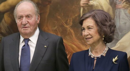 Les emerites Juan Carlos et Sofia continuent detre plus eloignes