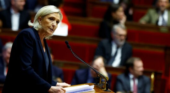 Marine Le Pen et le Nouveau Front Populaire et Barnier