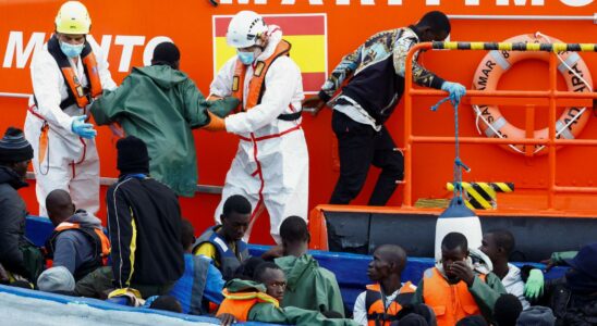 Plus de 180 immigrants arrives de nuit dans les eaux