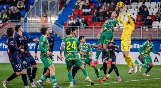 Real Saragosse Eibar Lluis Lopez Nous devons donner le