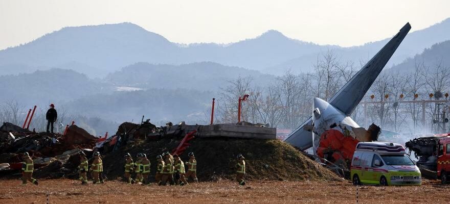 Un avion avec 181 personnes a bord secrase en Coree