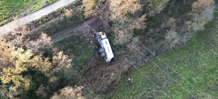 Un camion charge de pres de 11 tonnes de gaz