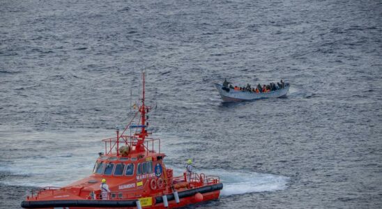 50 personnes meurent apres 13 jours de traversee sans aide