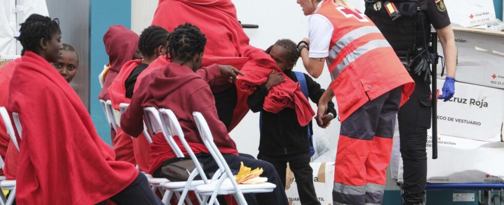 742 migrants arrivent a El Hierro Tenerife et Gran Canaria