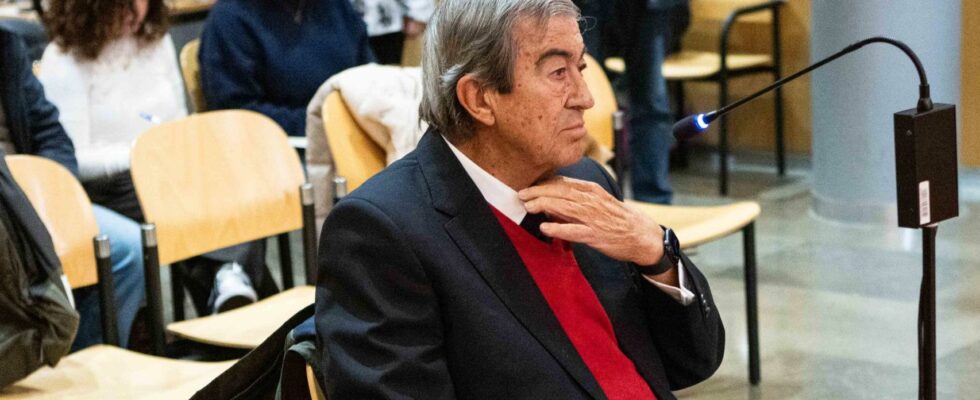 Alvarez Cascos justifie avoir facture au Foro Asturias des billets chicha