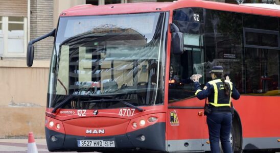 Bus Saragosse Polemique sur la navette Cesar Augusto