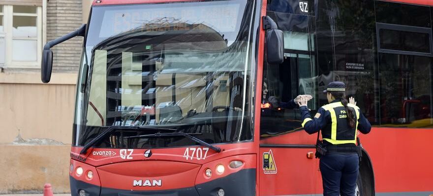 Bus Saragosse Polemique sur la navette Cesar Augusto