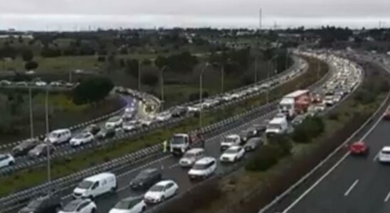 Des embouteillages kilometriques dans le M 40 pour lincendie dune voiture