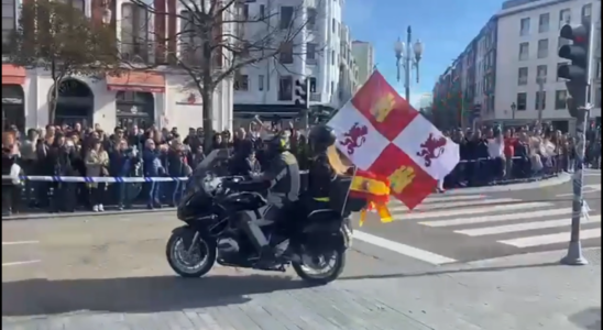 Des milliers de motos font vibrer Valladolid lors dun defile