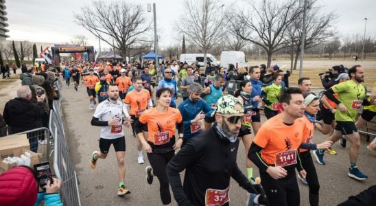 En images Des centaines de coureurs se rendent a