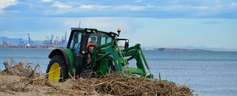 Le Gouvernement nest pas la et on ne lattend pas