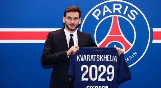 Le PSG finalise la signature de Kvaratskhelia pour 70 millions