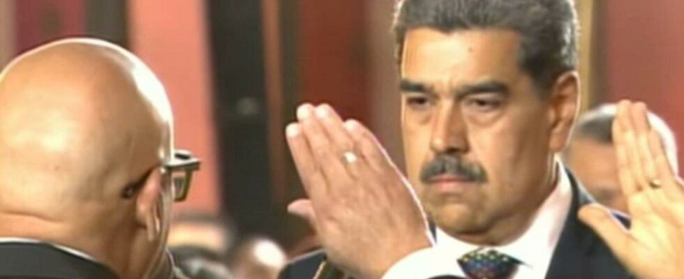 Maduro est couronne president du Venezuela lors dune ceremonie anticipee