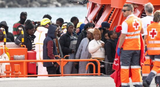 Maritime Rescue sauve deux canoes avec 160 personnes a bord