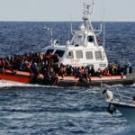 Pres de 500 migrants arrivent sur lile italienne de Lampedusa