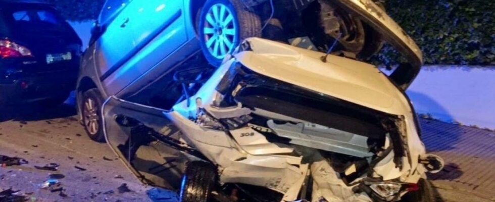 Quatre blesses dans un terrible accident de la route a