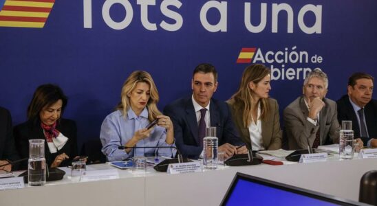 Sanchez donne de laffection aux maires de DANA et mobilise