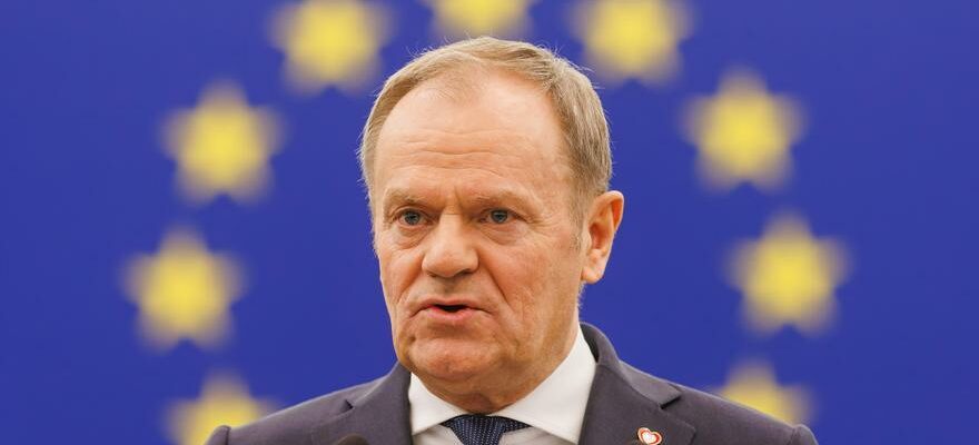 Tusk appelle au rearmement de lEurope pour survivre et accuse