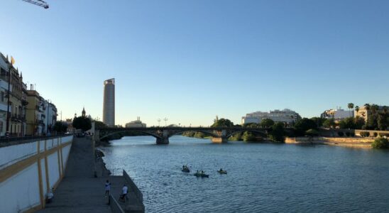 Un catamaran pour relier Seville du nord au sud le