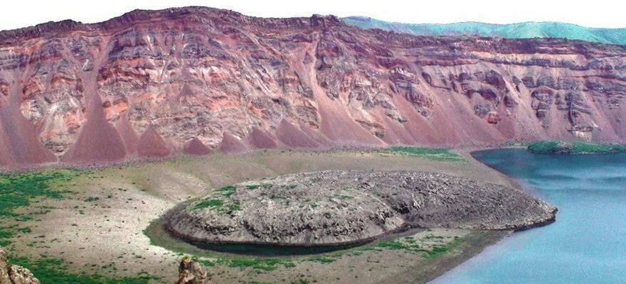 VOLCAN INCONNU Ils parviennent a identifier 200 ans plus