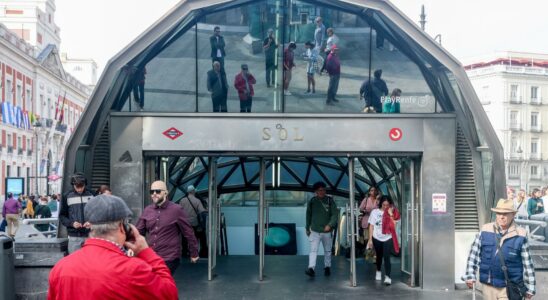 un train renverse mortellement une personne