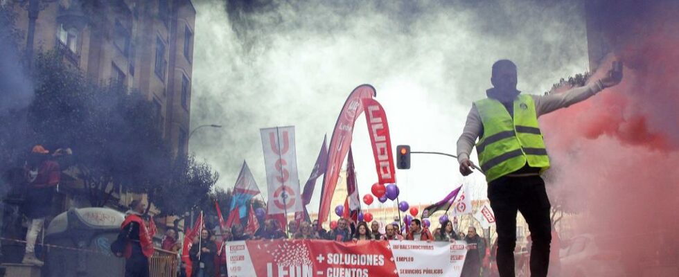 13 000 Leonais demandent plus de solutions et moins dhistoires