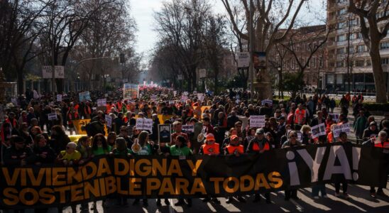 15 000 personnes protestent a Madrid pour linaction des administrations