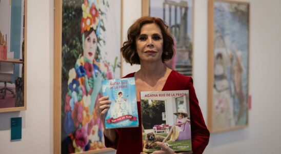 Agatha Ruiz de la Prada presente son deuxieme livre a