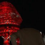 Barcelone illumine le rouge chinois pour celebrer le nouvel an