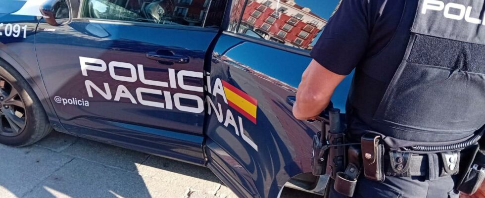 Deux detenus a Valladolid lorsquils ont ete surpris par le