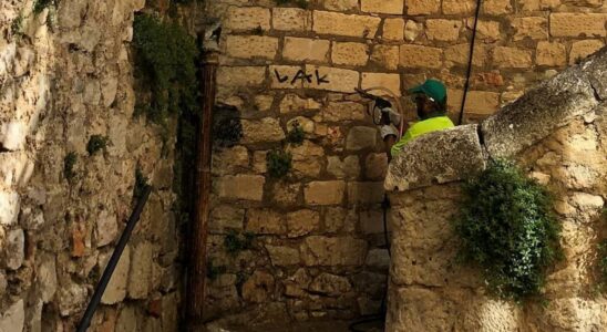 Ils attrapent un mineur en faisant un graffiti a Cuenca