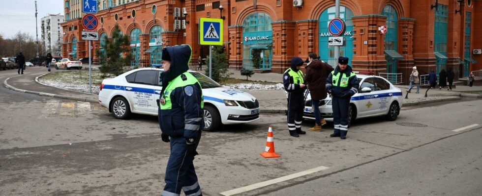 Ils denoncent la tentative de meurtre dun important proruso paramilitaire