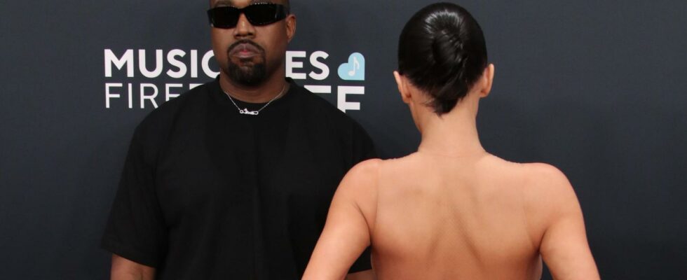 Kanye West et Bianca Censori expulse du Grammy apres avoir