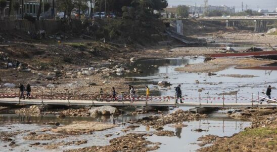 La Confederation hydrographique de Jucar a envoye 18 courriels dans