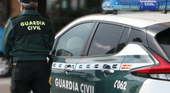 La garde civile arrete quatre personnes a Nerja pour avoir