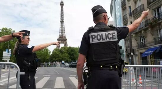 La police francaise a tire sur un homme arme de