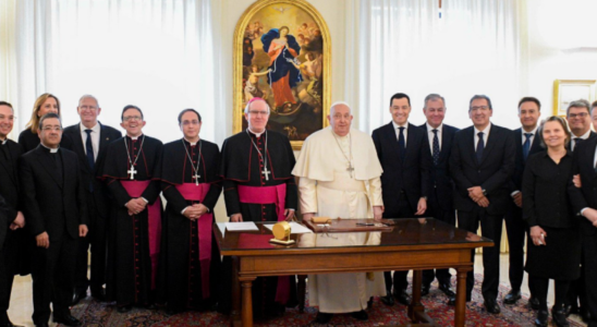 Le pape Francois recoit le maire de Seville le president