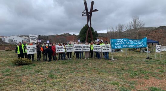 Les voisins des bassins minieres vont dans la rue pour