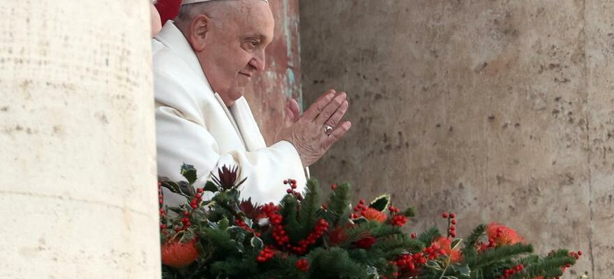 Lhospitalisation du pape declenche les intrigues de Los Cuervos du