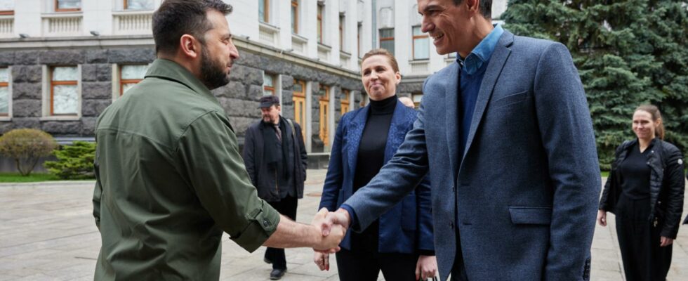 Pedro Sanchez se rendra a Kiev lundi pour soutenir Zelenski