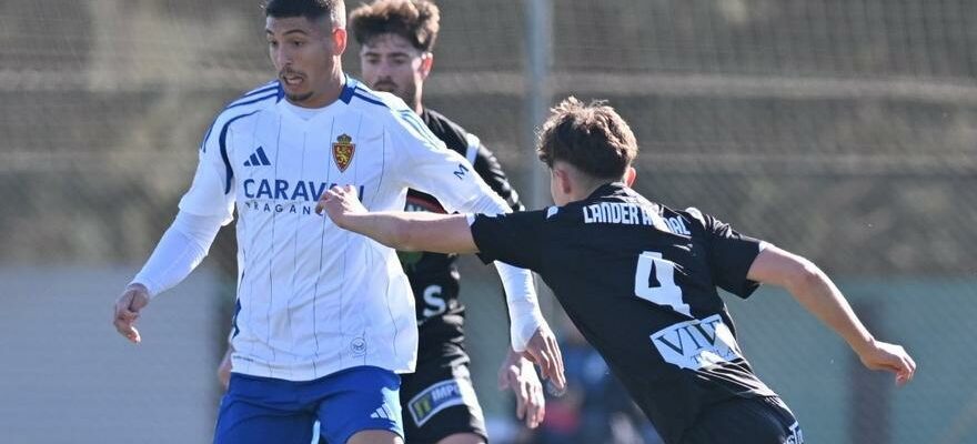 Real Zaragoza Hugo Carrillo est un canon un footballeur