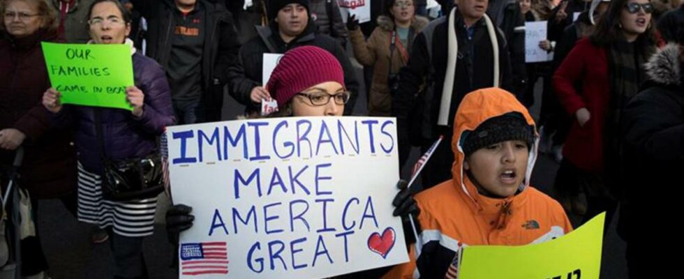 Un deuxieme juge federal bloque lordre de Trump pour restreindre