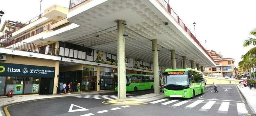 Un homme refuse de monter dans un bus a Tenerife